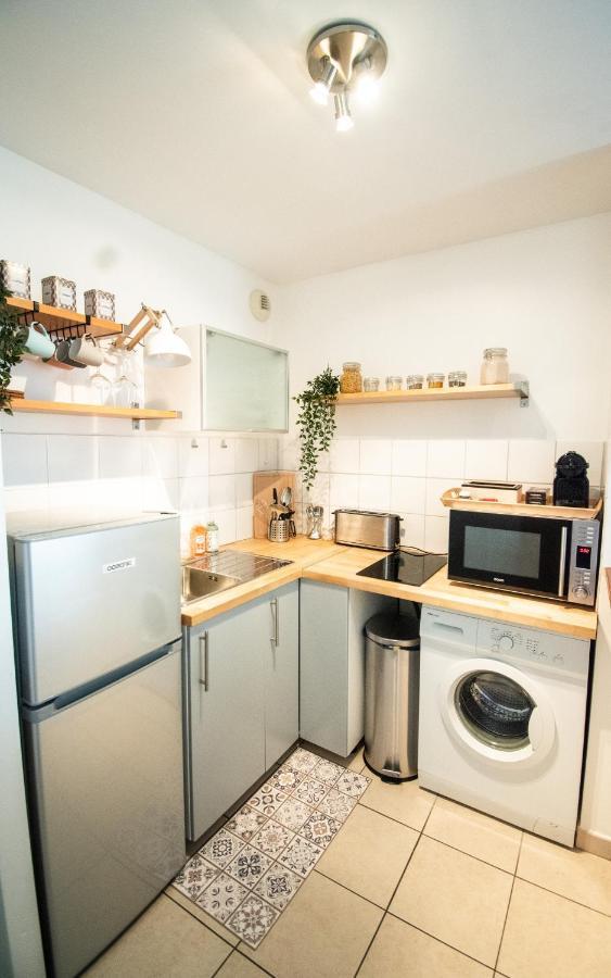 Studio Charmant Cergy Le Haut Au Pied De La Gare ! Parking Prive ! Apartman Kültér fotó