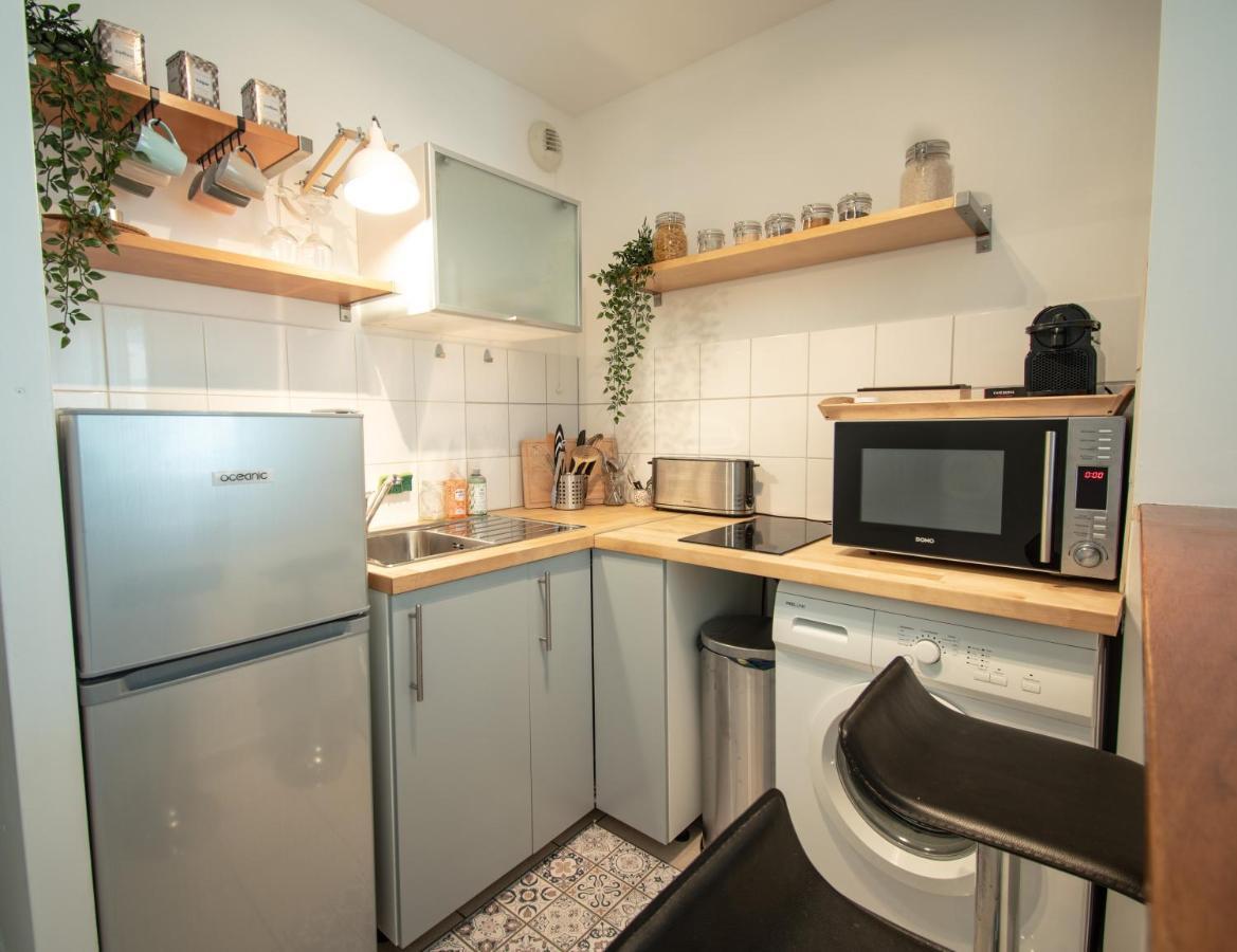 Studio Charmant Cergy Le Haut Au Pied De La Gare ! Parking Prive ! Apartman Kültér fotó